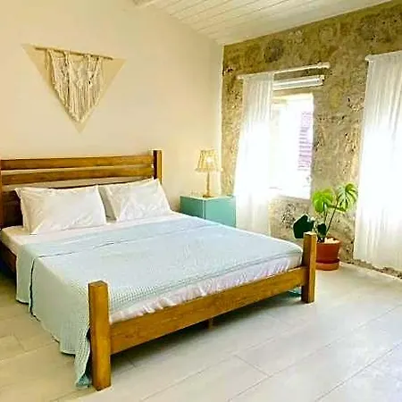 Alaca Butik 3*